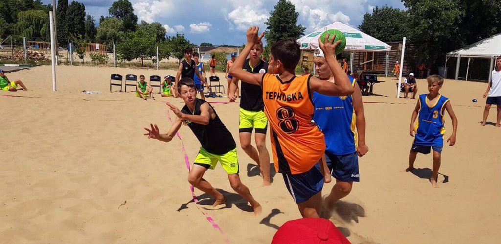 Терновские гандболисты — серебряные призеры Чемпионата Украины по пляжному гандболу